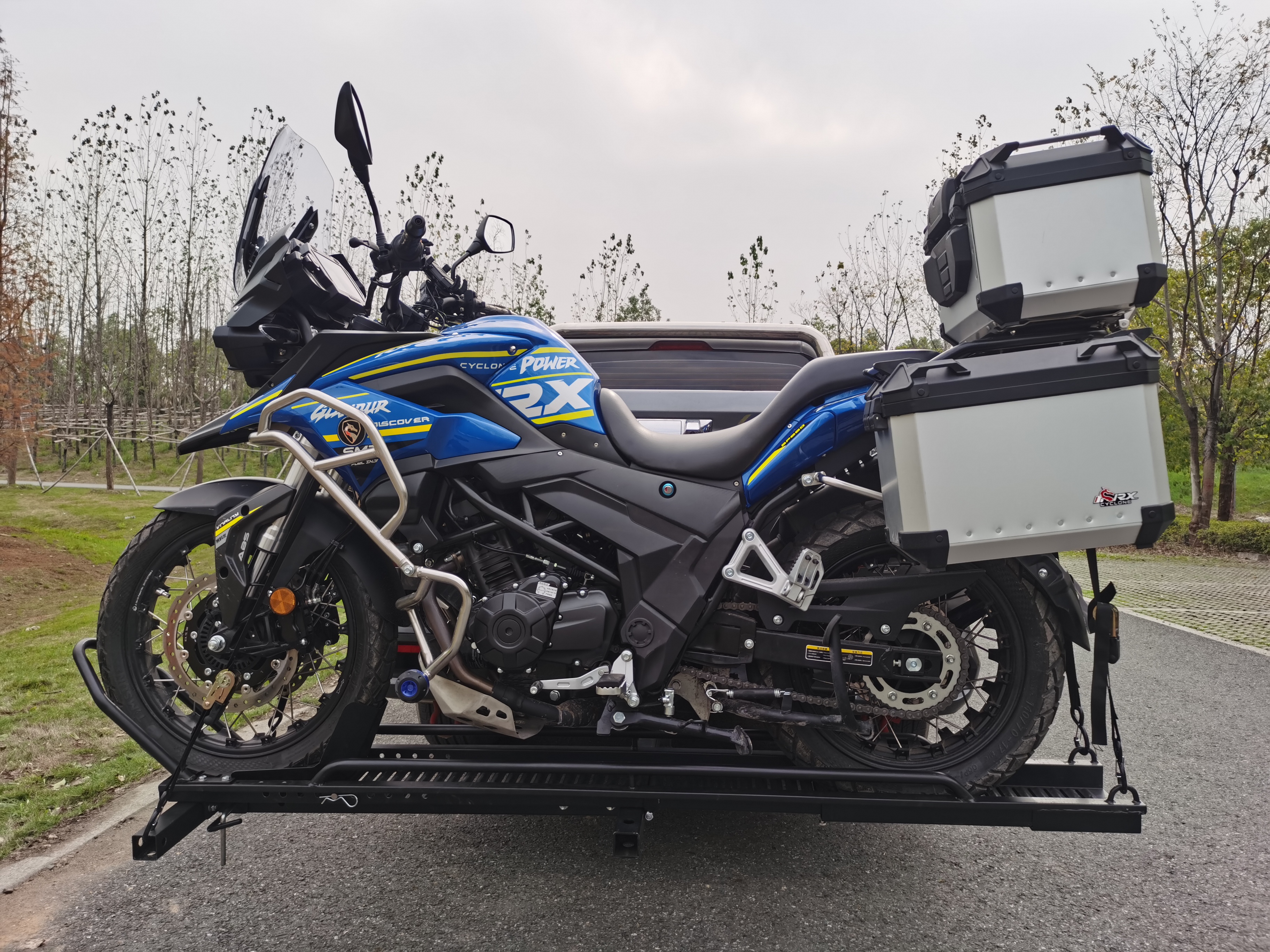 10026 Porte-bagages arrière pour moto